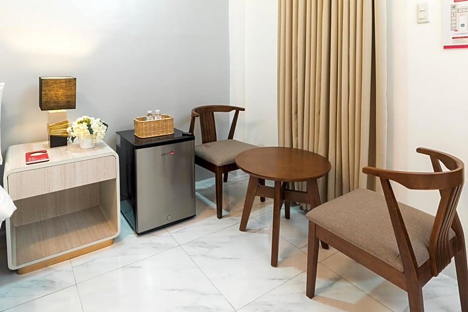 Monica Midtown Suites