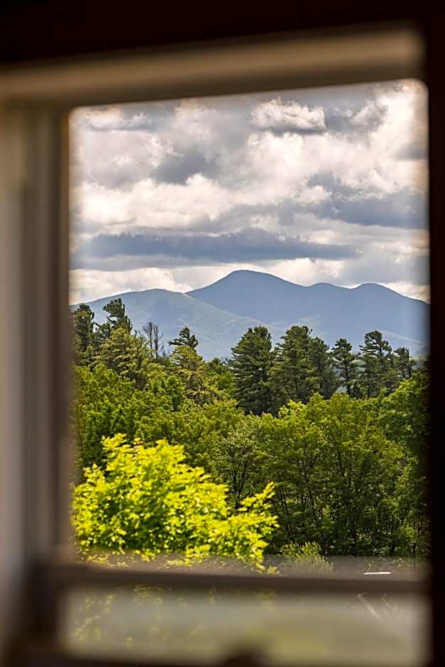 The Pines Inn