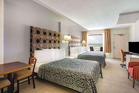 1 King Bed and 1 Queen Bed, Ocean Front, Efficiency, Non-Smoking