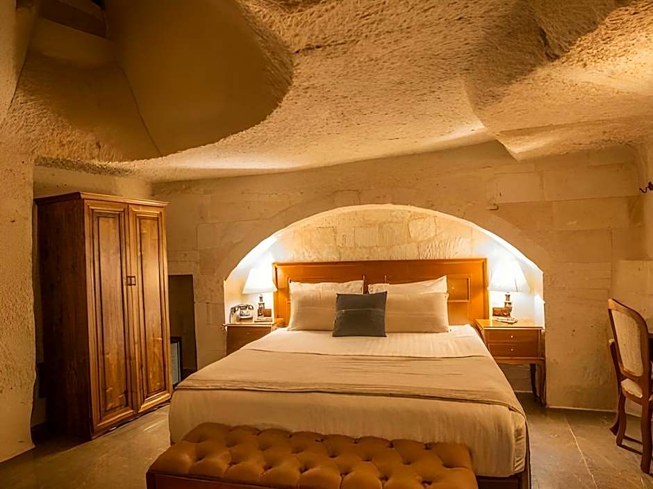 Artemis Cave Suites - Adults Only