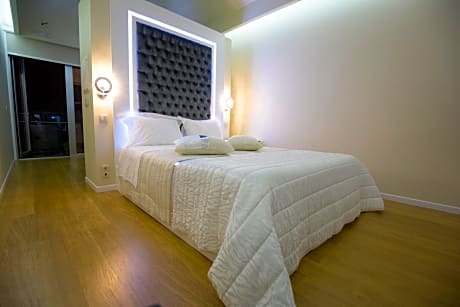 Bungalow with Garden View