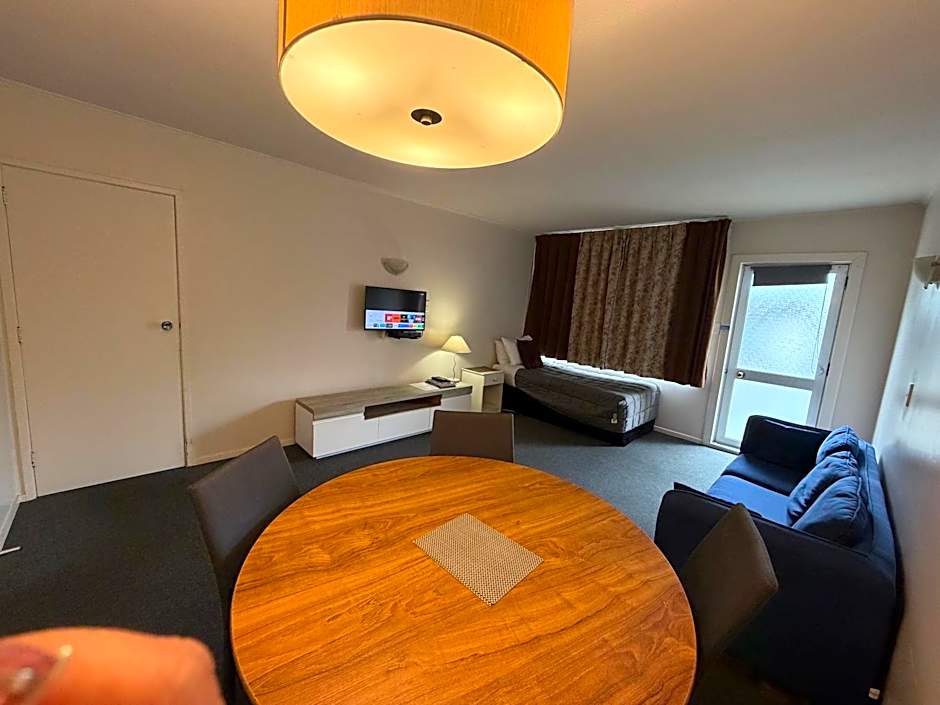 Aalton Motel
