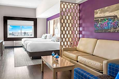 Queen Studio with Two Queen Beds and Sofa Bed - VIP Floor