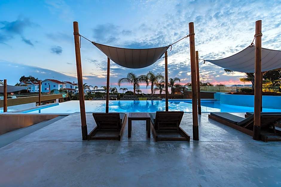Cavo Zoe Seaside Hotel