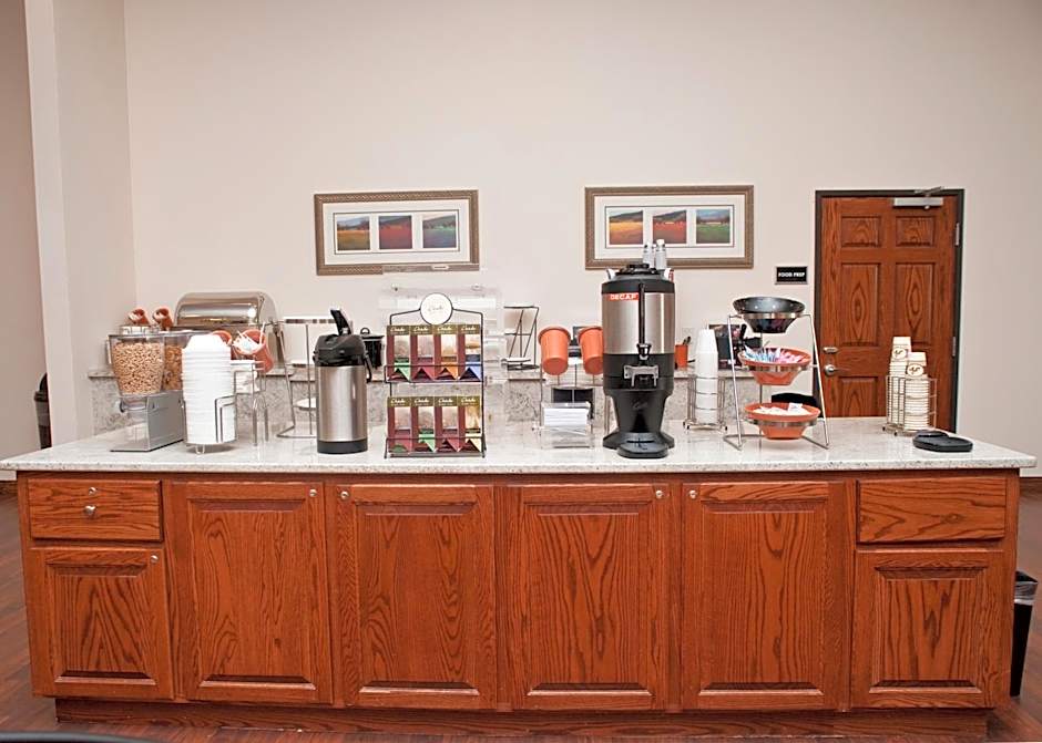 Astoria Hotel & Event Center