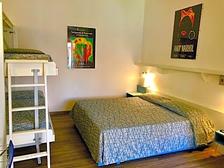 Quadruple Room with Garden View