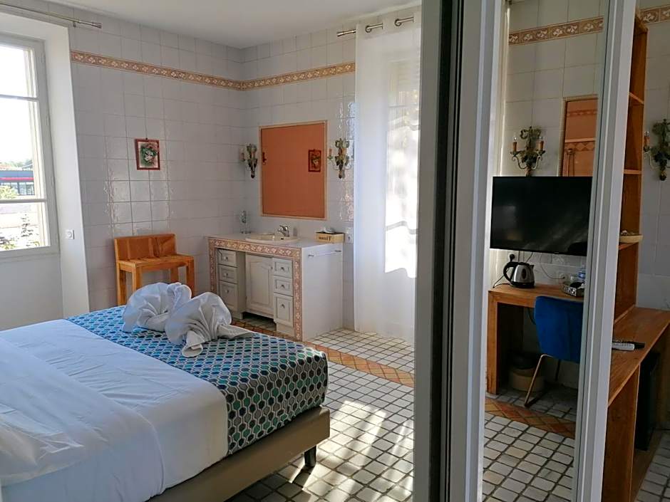 DOMAINE DE LA NERTHE- HOTEL PROVENCE MEDITERRANEE