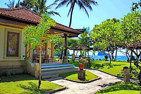 Double or Twin Room with Partial Sea View