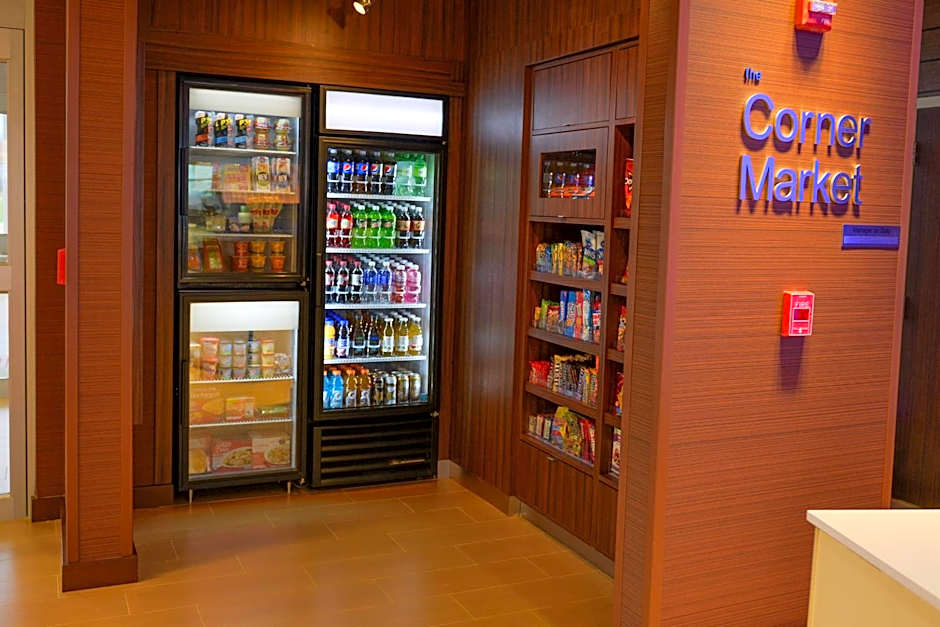 Fairfield Inn & Suites by Marriott Canton South