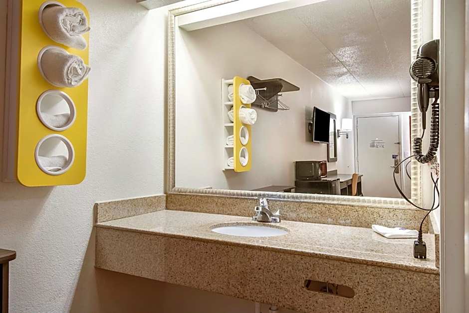 Motel 6-Grove City, OH