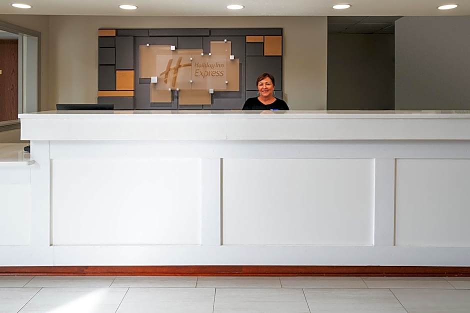 Holiday Inn Express Prince Frederick By IHG