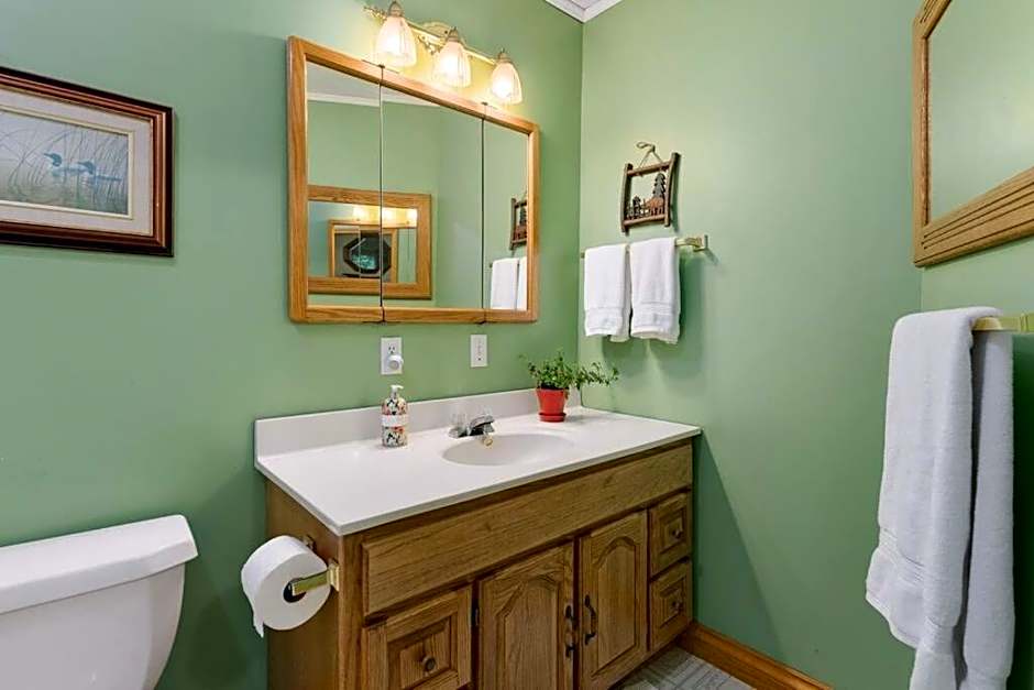 Bear Essentials Hideaway