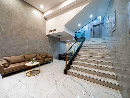 Meiling Hotel (Guangzhou Zhujiang New Town Wuyangyu Subway Station)