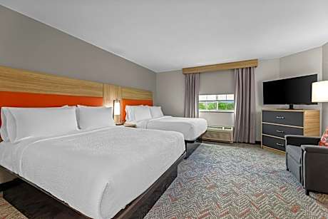Queen Suite with Two Queen Beds