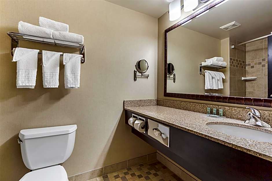 Best Western Cold Lake Inn