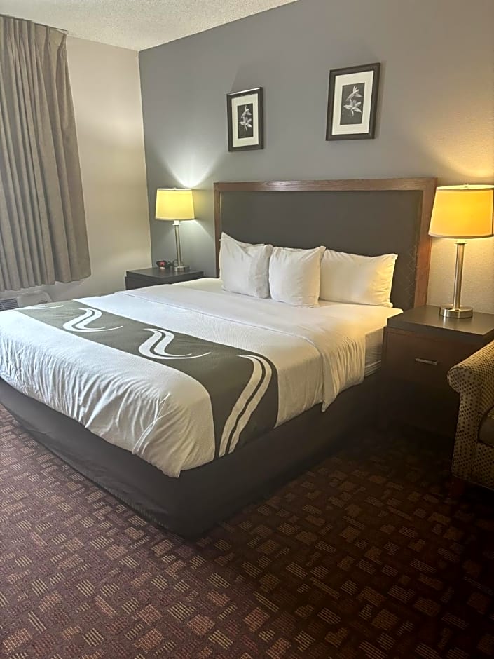 Spark by Hilton Lakewood Denver Southwest