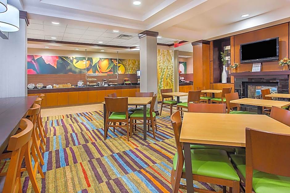 Fairfield Inn & Suites by Marriott Lexington North