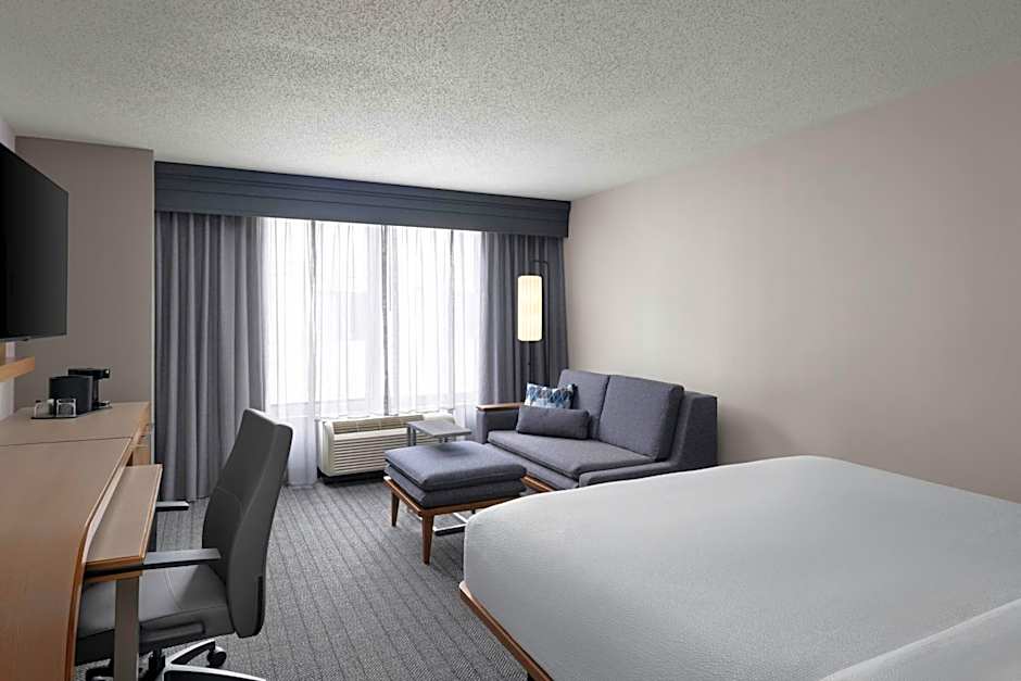 Courtyard by Marriott Charlotte City Center