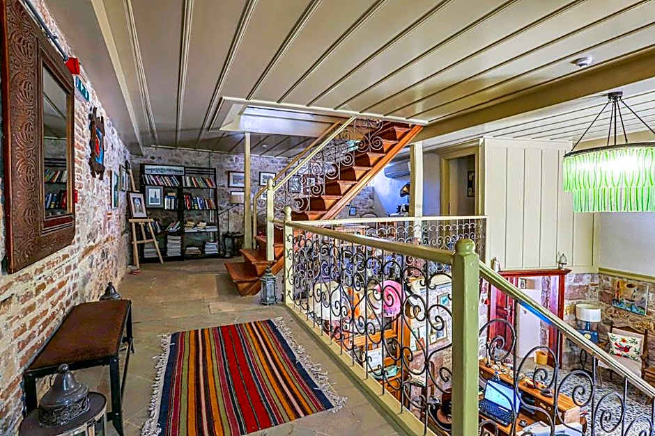 Macaron Mansion, Ayvalik