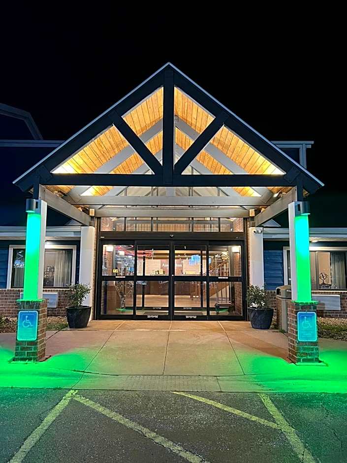 AmericInn by Wyndham Kearney