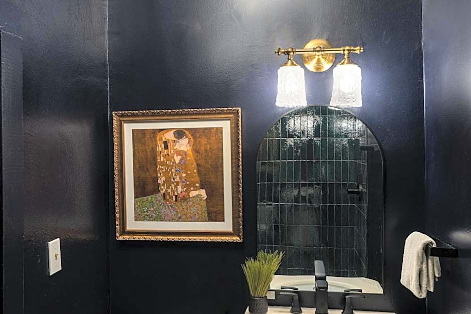 The Mansion on Royal