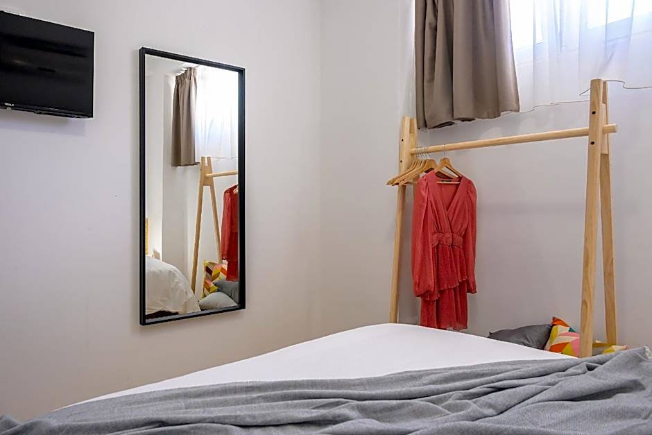 Yellow house with private parking