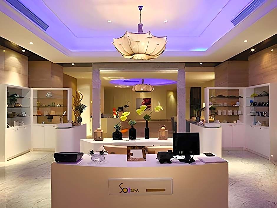 Sofitel Guangzhou Sunrich Hotel