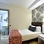 Catalonia Castellnou Hotel