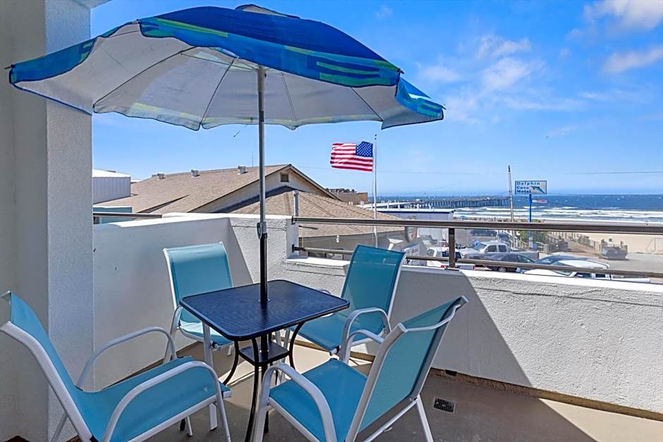 Beach House Inn & Suites