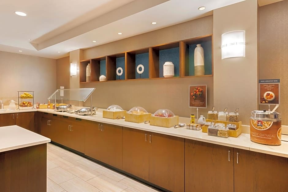 SpringHill Suites by Marriott Newark International Airport