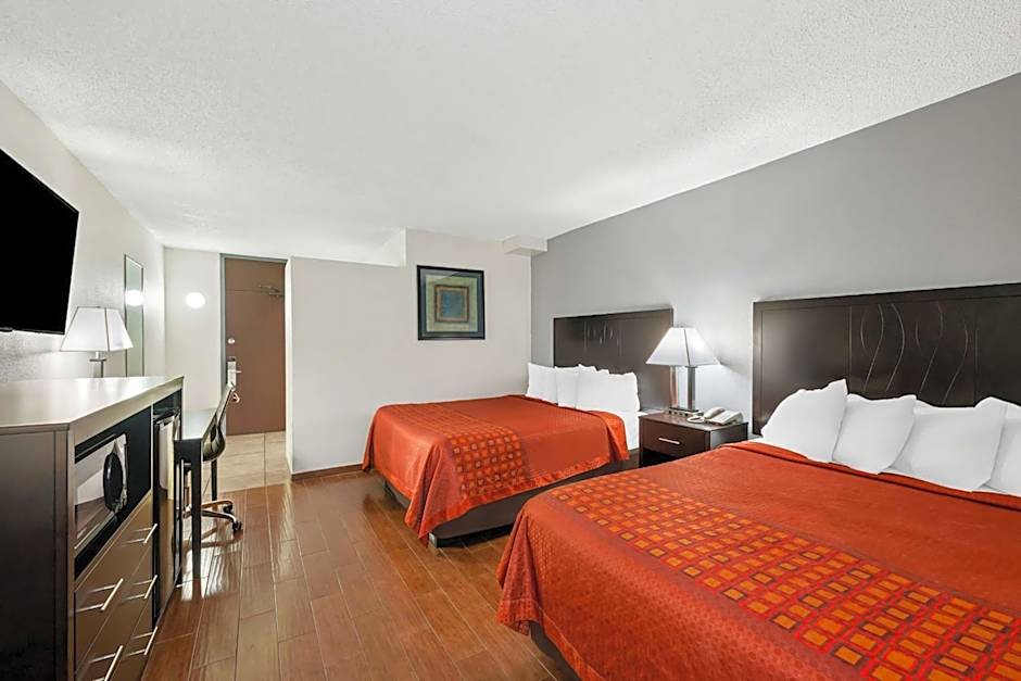 SureStay Plus Hotel by Best Western Lubbock Medical Center