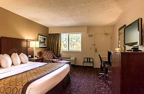 King Room with Balcony