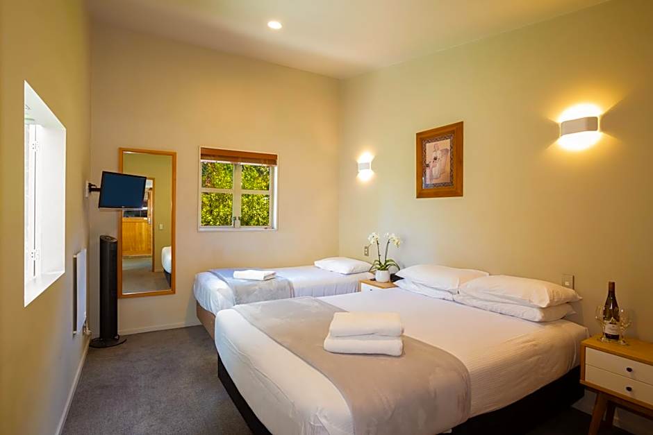 Cranbury Court Apartments