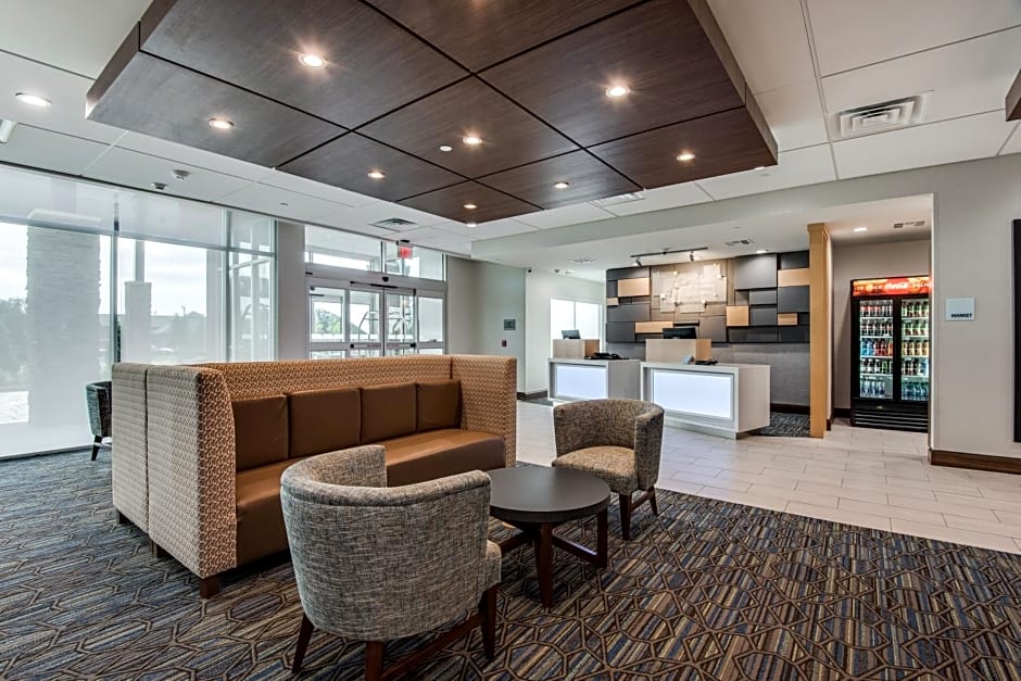 Holiday Inn Express & Suites Dallas North - Addison