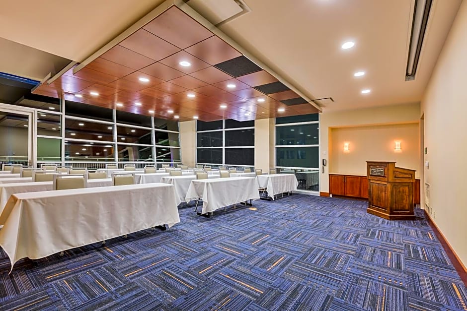Hampton Inn & Suites Owensboro Downtown Waterfront