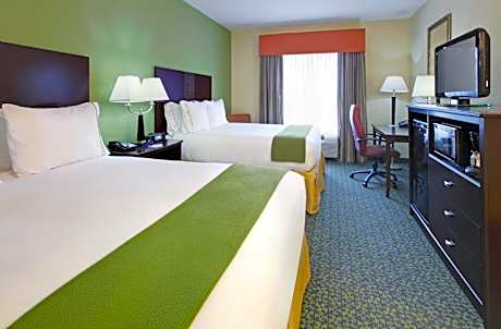 Standard Queen Room with Two Queen Beds