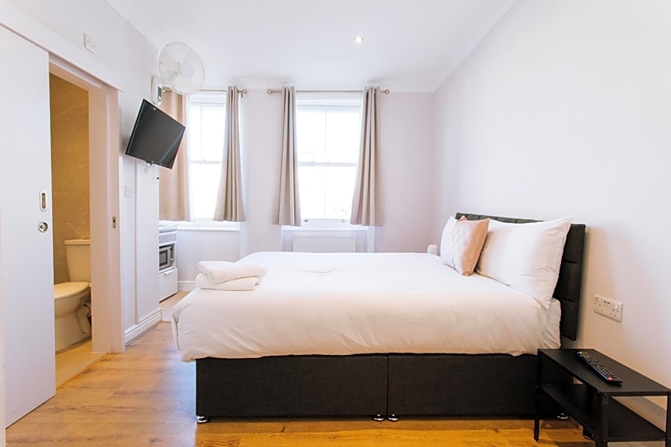 The Chapter - Hyde Park Hotel