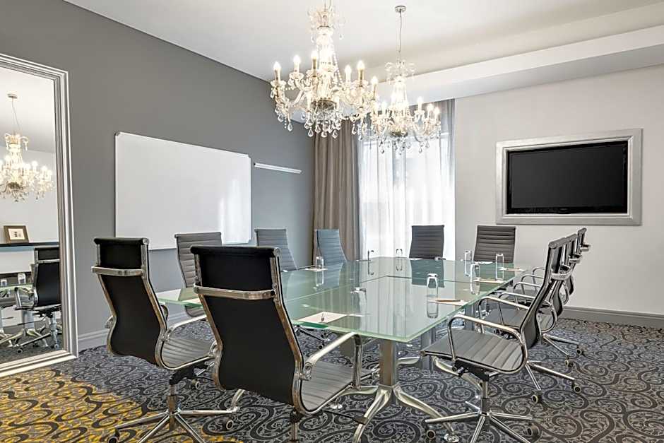 Protea Hotel by Marriott Fire & Ice Johannesburg Melrose Arch