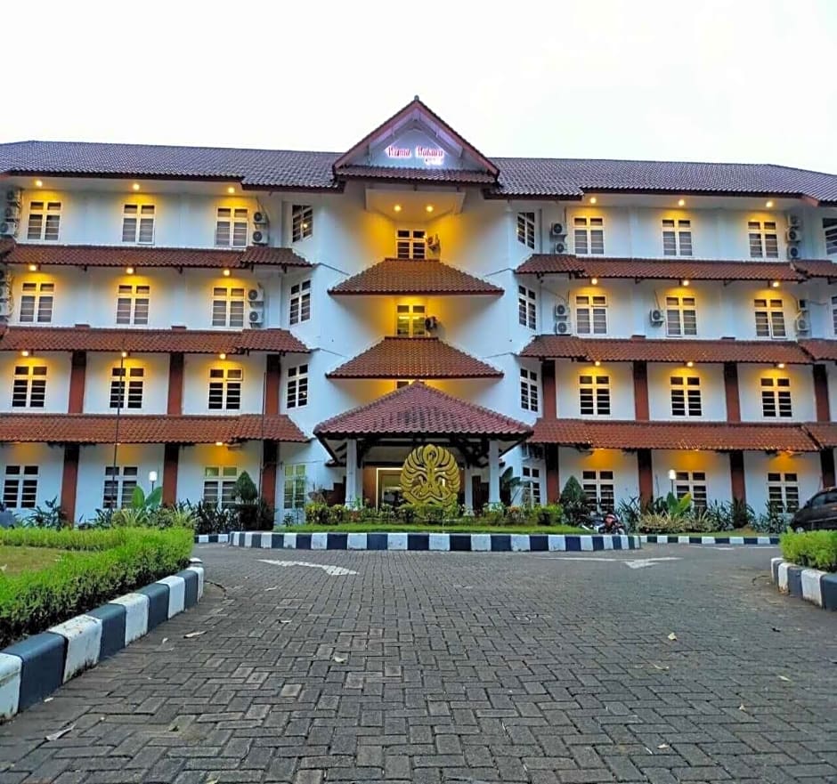 Wisma Makara Suite