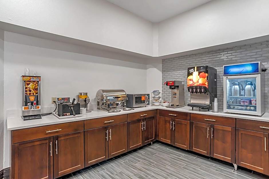 Comfort Suites Hattiesburg near University
