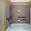 Hawthorn Suites by Wyndham Midwest City Tinker AFB