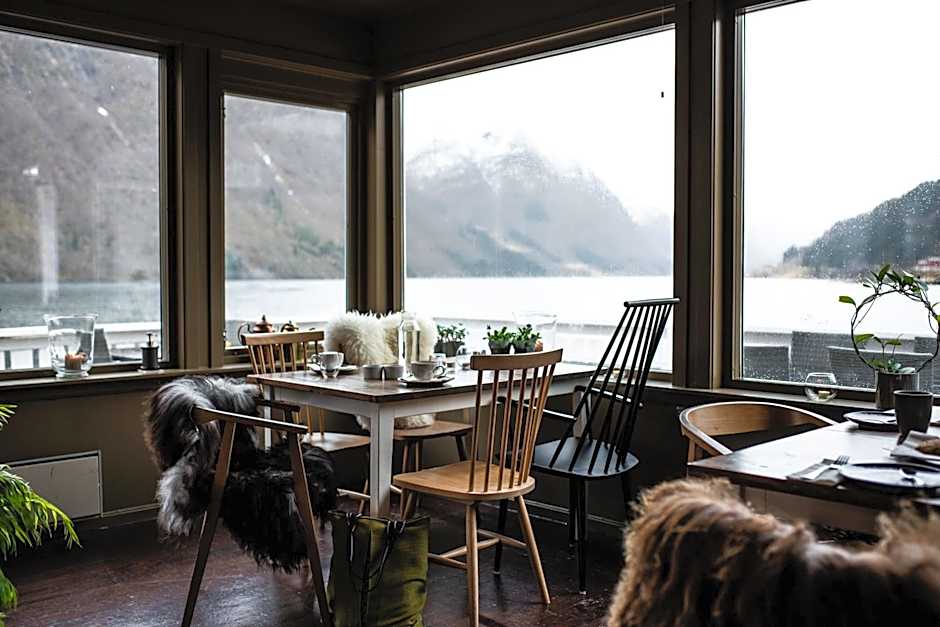 Fjærland Fjordstove Hotell - Huseby Hotelldrift AS