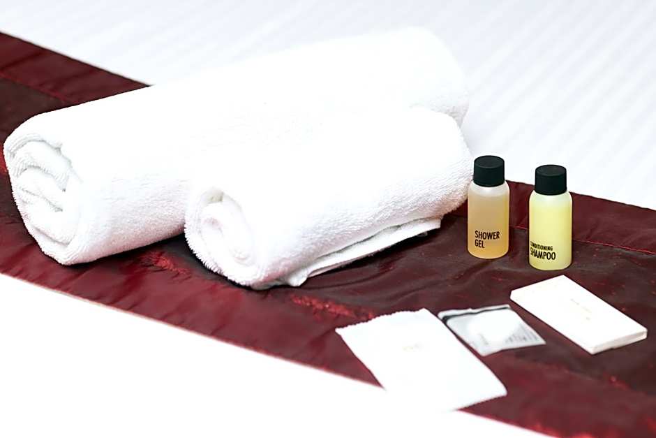 Convenient Grand Plus Hotel Suvarnabhumi