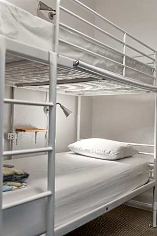 Single Bed in 8-Bed Mixed Dormitory Room with Shared Bathroom