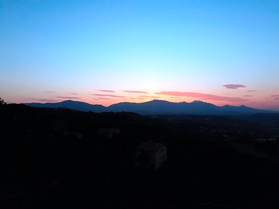 La casa dalle finestre blu