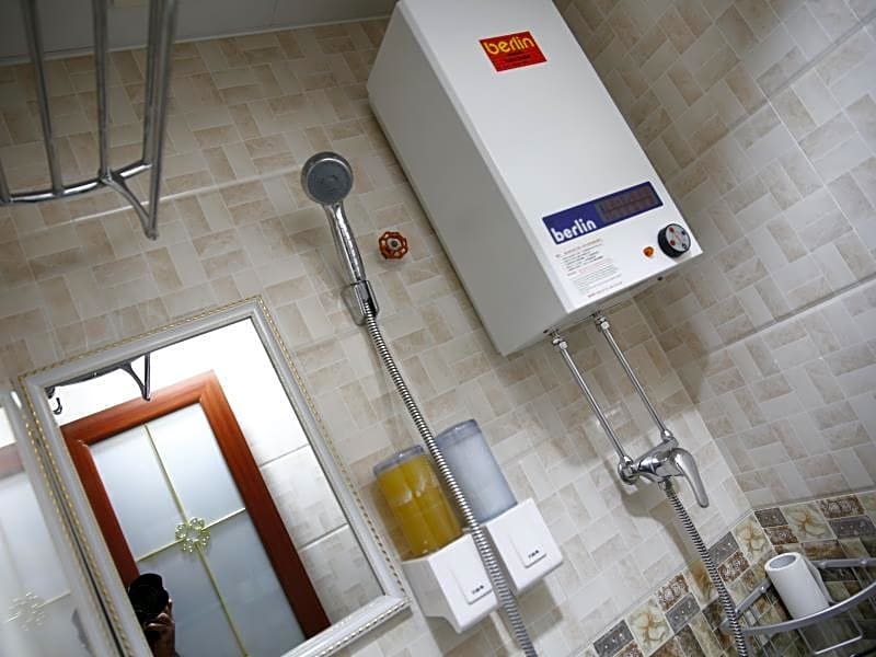 Everest Inn Guest House