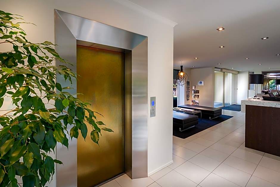 BEST WESTERN PLUS Travel Inn