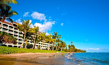 Lahaina Shores Beach Resort, a Destination by Hyatt 