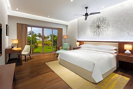 Sea View with Garden King Bedded Room