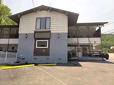 Ski Mountain Lodge